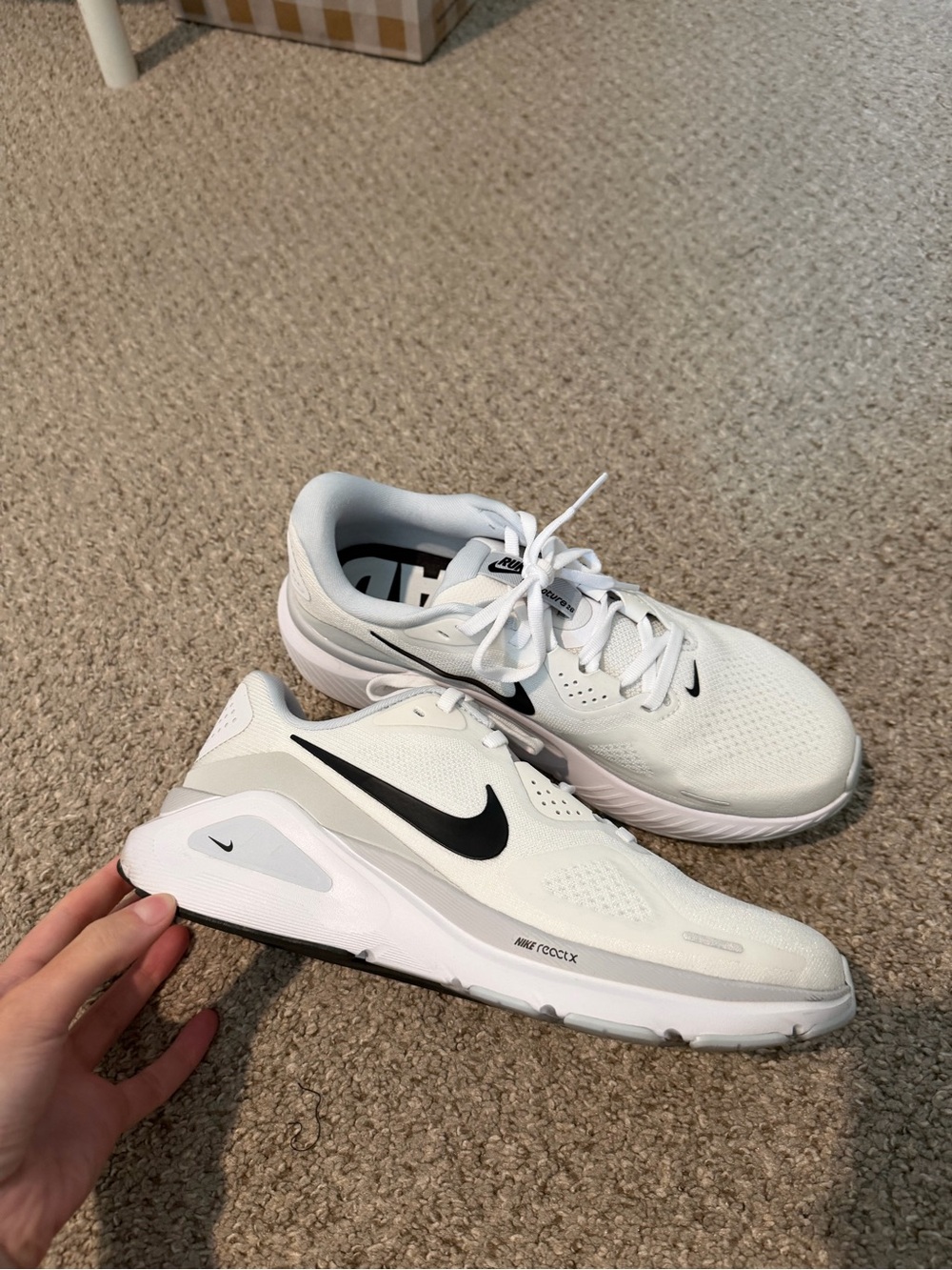 Nike Womenโs White Running Shoes